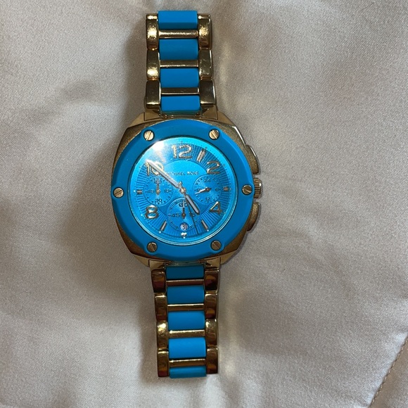 Michael Kors Watch - Picture 3 of 3